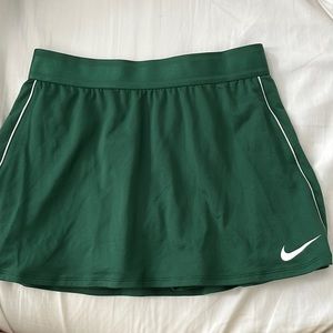 Nike green tennis skirt/skort